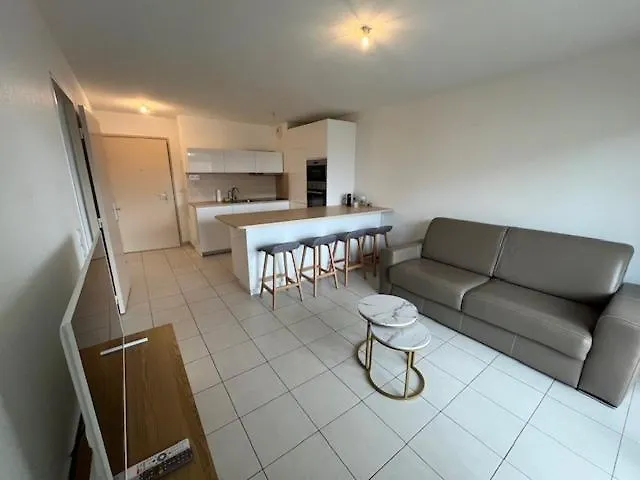 Les Ombrelles 4203 Apartment Miramas